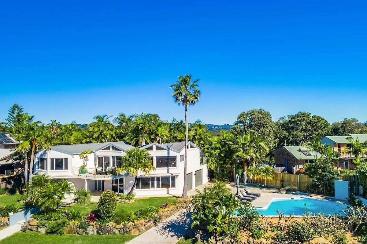 Byron Pacific Vista - Large Family Home With Pool Byron Bay